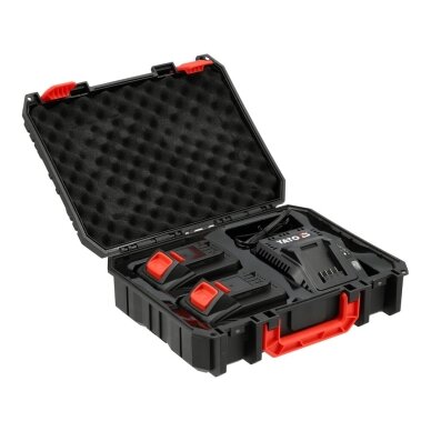 2 x 4.0 Ah baterijų ir greito 4.5A įkroviklio rinkinys 18V 8 2 x 4.0 Ah baterijų ir greito 4.5A įkroviklio rinkinys 18V 8