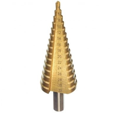 Grąžtas skylės (pa)platinimui pakopinis 4-32mm. Grąžtas skylės (pa)platinimui pakopinis 4-32mm.