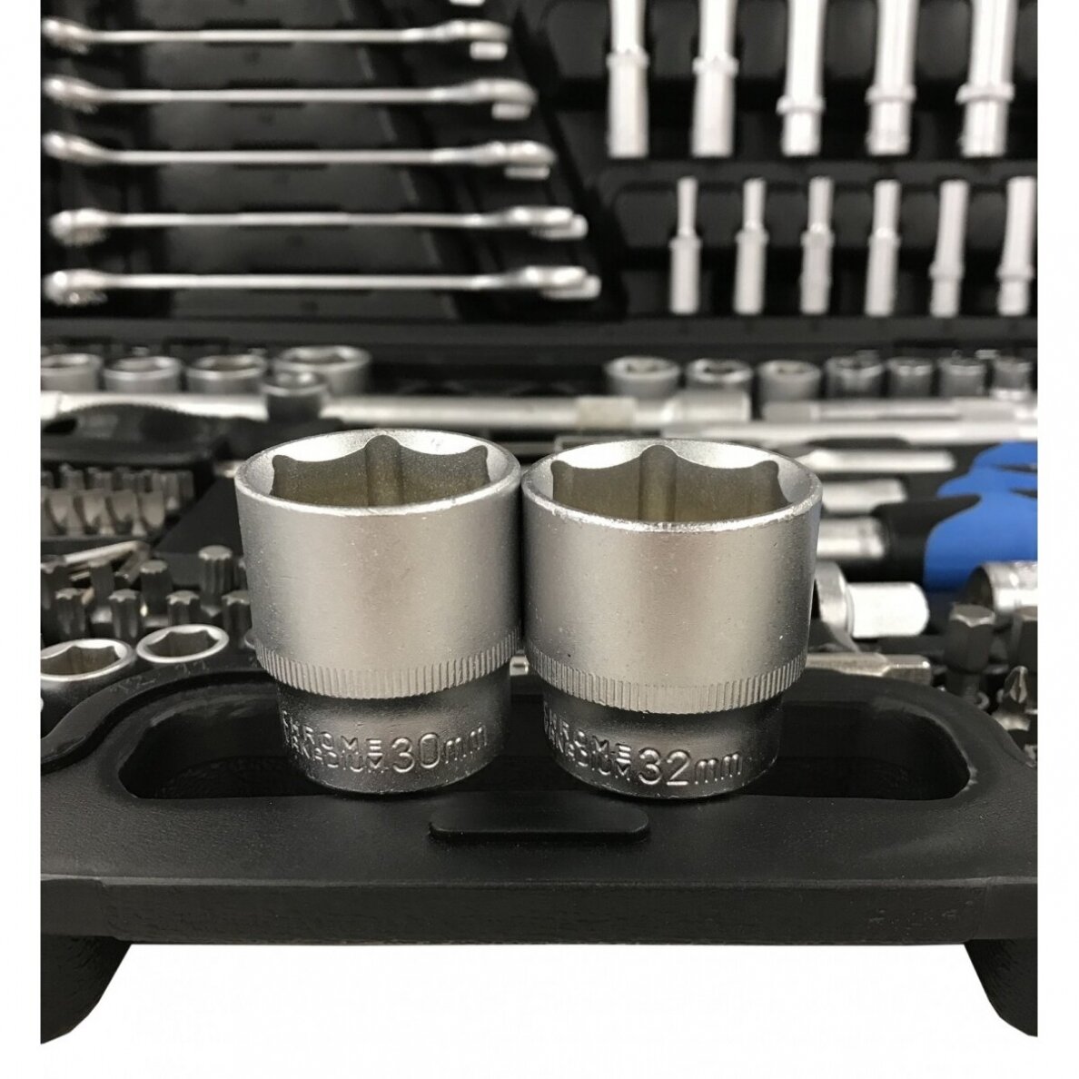 Įrankių rinkinys - 6.3 mm (1/4") / 10 mm (3/8") / 12,5 mm (1/2") - 216 vnt 2