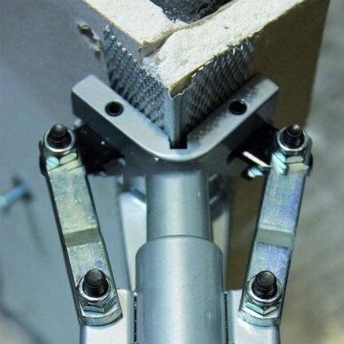 Metalinis kampų fiksatorius 7 Metalinis kampų fiksatorius 7
